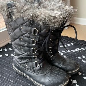 Sorel black Joan of Arc snow boots size 7.5US
